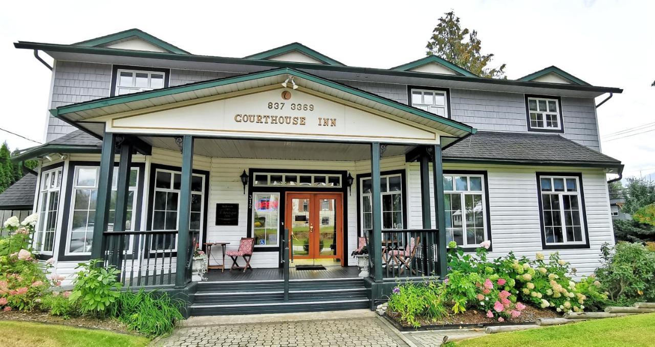 Courthouse Inn Revelstoke Exterior photo